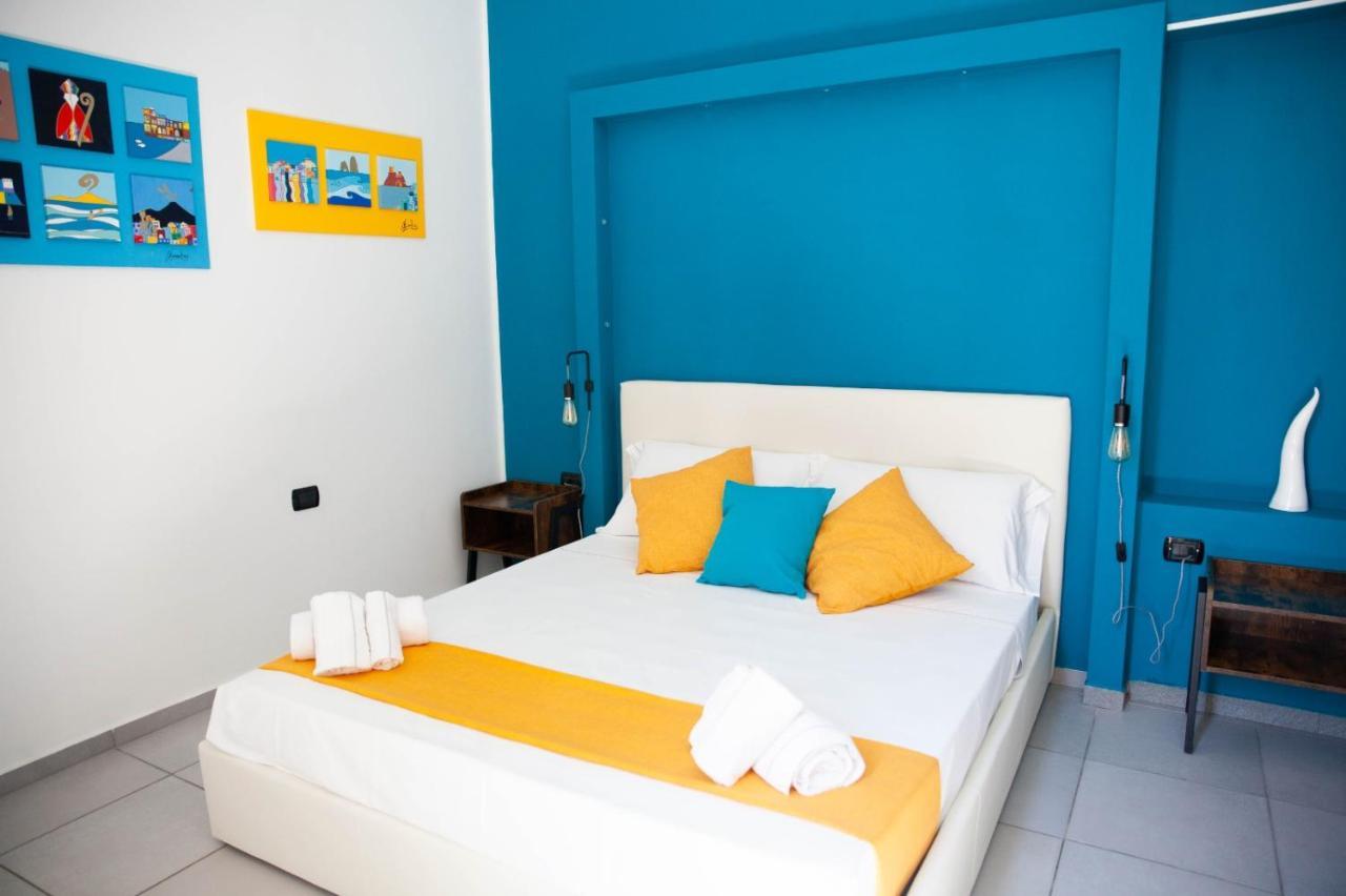 Track 60 - Private Rooms Garibaldi Napoli Eksteriør billede