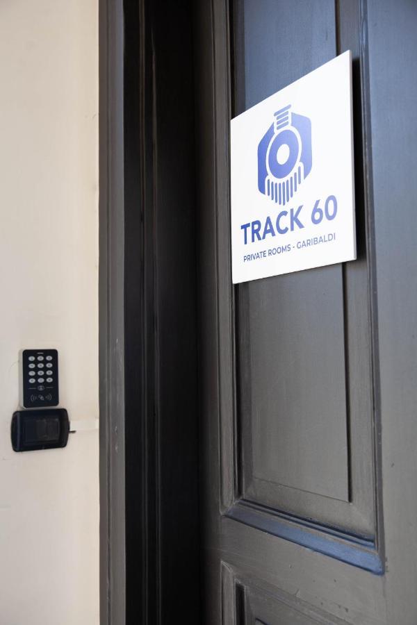 Track 60 - Private Rooms Garibaldi Napoli Eksteriør billede